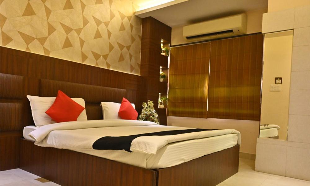 Hotel Royal Cottage Канпур Экстерьер фото