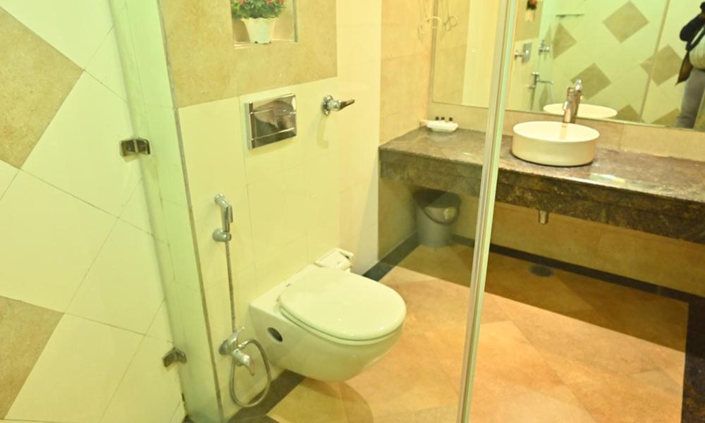 Hotel Royal Cottage Канпур Экстерьер фото